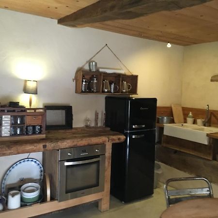 Suites De Campagne Les Eydieux, Petits Dejeuners Inclus Saint-Angel  Luaran gambar