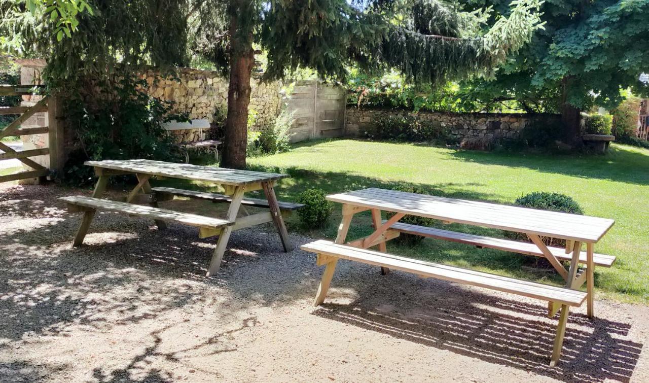 Suites De Campagne Les Eydieux, Petits Dejeuners Inclus Saint-Angel  Luaran gambar