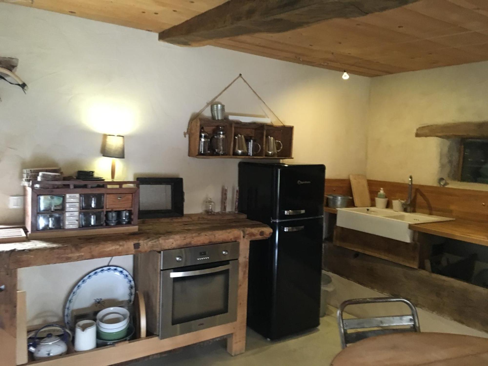 Suites De Campagne Les Eydieux, Petits Dejeuners Inclus Saint-Angel  Luaran gambar
